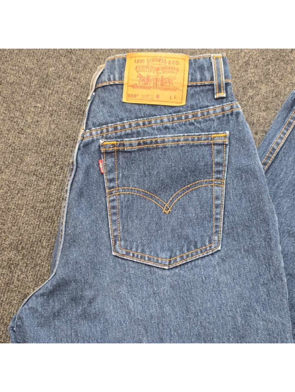 Vintage Levis 550 Relaxed Fit Tapered Leg Jeans Made in USA High Rise Denim 14